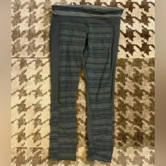 lululemon athletica Pants - Lululemon Green Capri Leggings